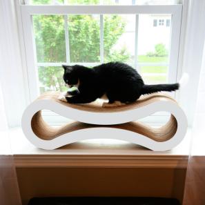 Cat Scratcher Lounge & Bed